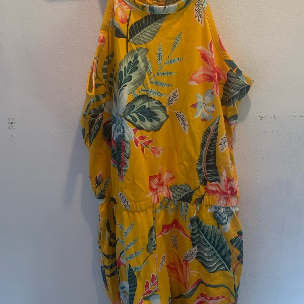 old navy girls romper slightly used good quality